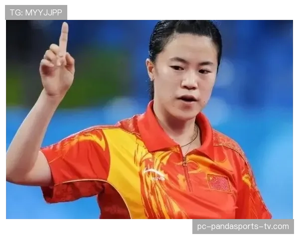 王楠家的厨房比我家客厅还大，她切个水果都像在拍广告