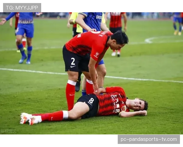 红牌规则详解：关键判罚条件与比赛中影响机制