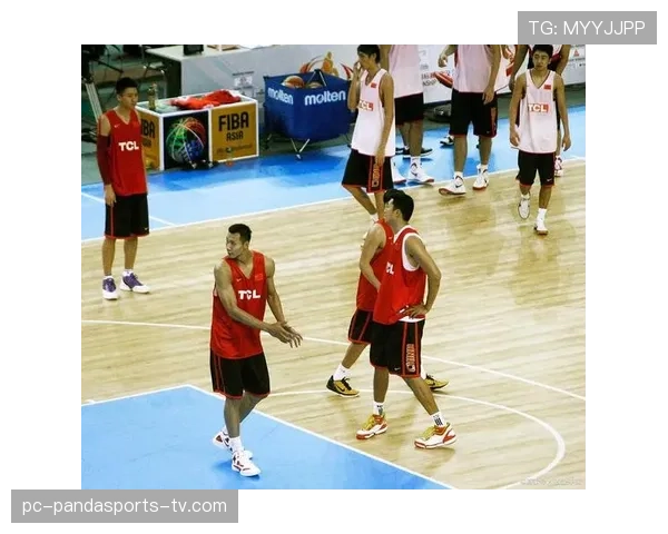 发球干扰规则解析：什么行为算违例及判罚标准